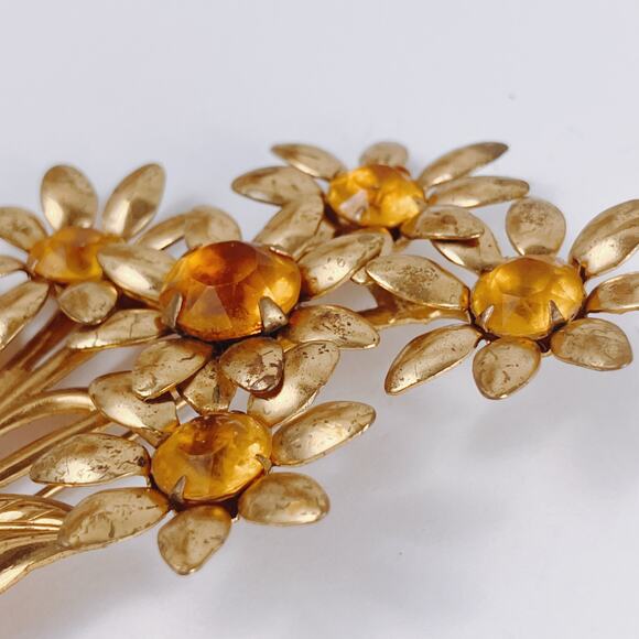 Large 4" Vintage 1940s Gold Tone Floral Spray Brooch With Amber Glass Stones - Picture 7 of 11